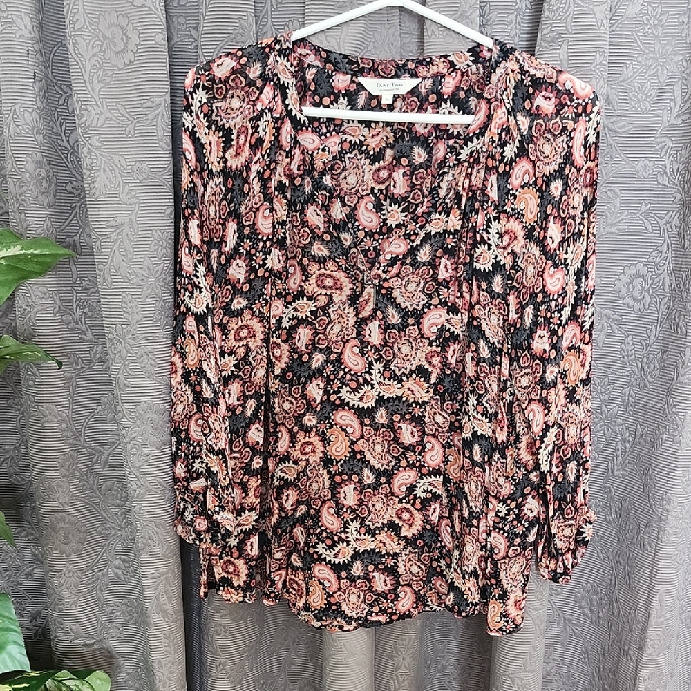 Chic Paisley Print Blouse in Black and Pink